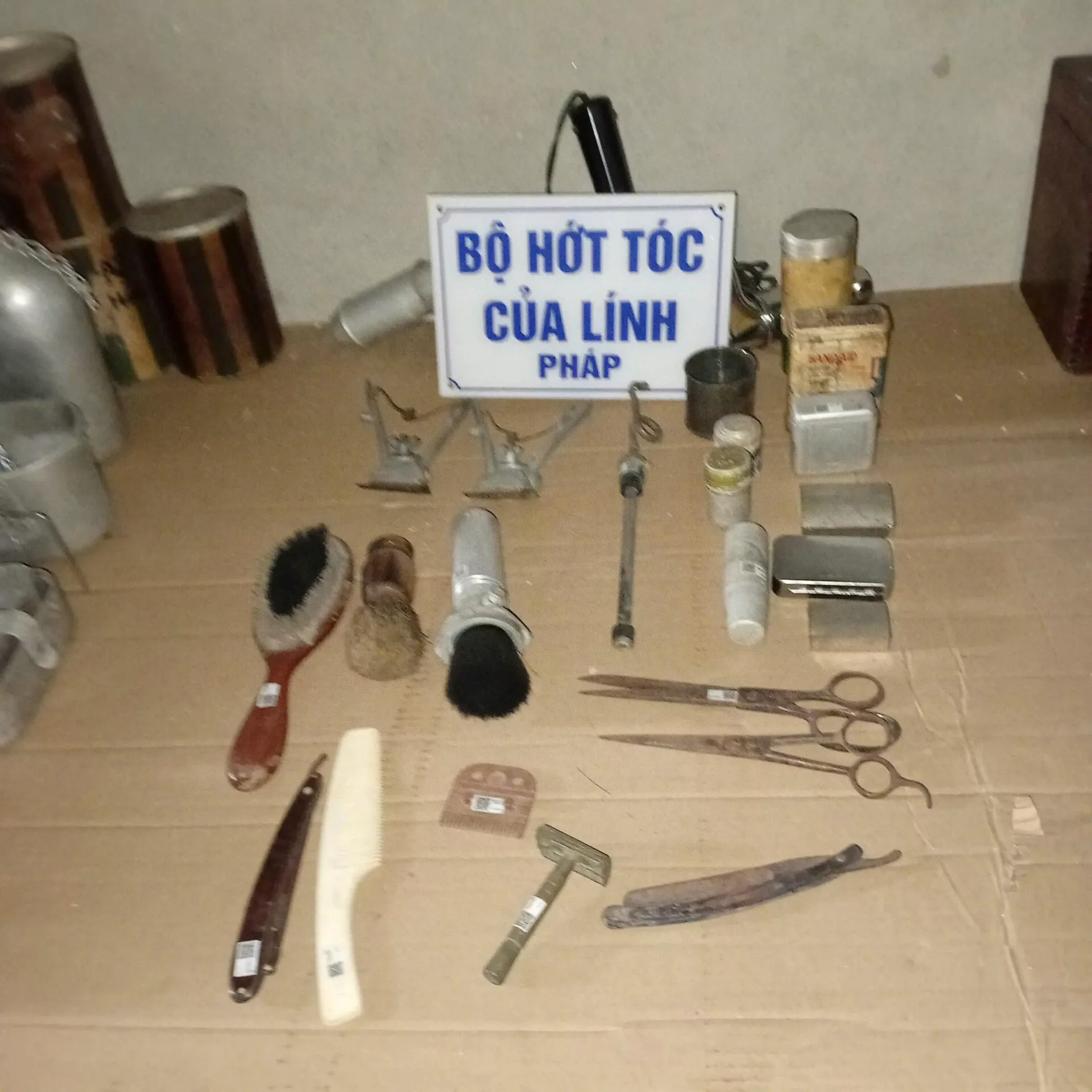 Hậu Cần Quân Đội Pháp (1946-1954) – Dụng cụ hớt tóc lính Pháp