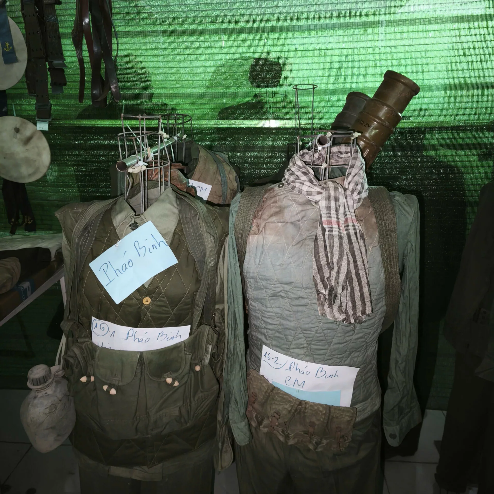 QUÂN PHỤC PHÁO BINH