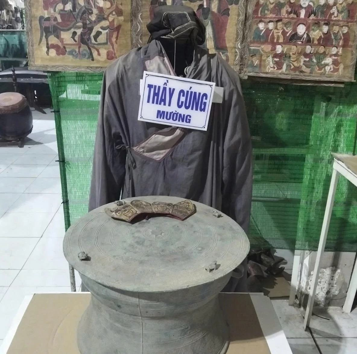 THẦY CÚNG DÂN TỘC MƯỜNG