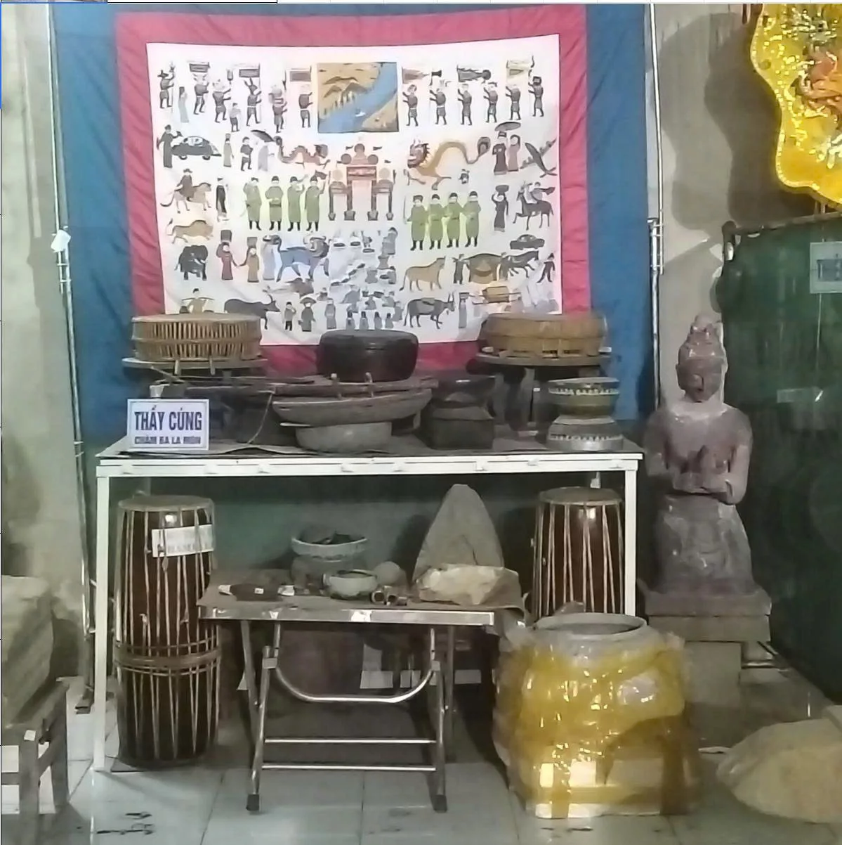 THẦY CÚNG DÂN TỘC CHĂM (BÀ LA MÔN)